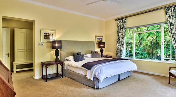 Bishopsfield Guest House