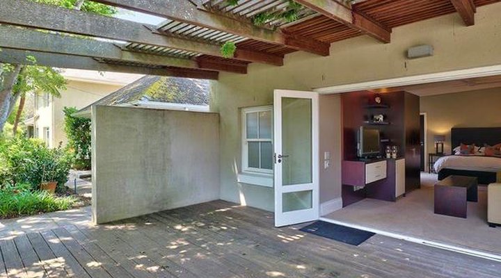 Bishopsfield Guest House