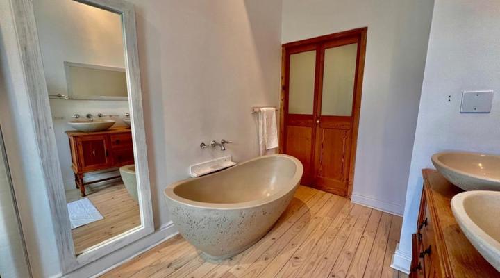 107 Dorpstraat Boutique Hotel