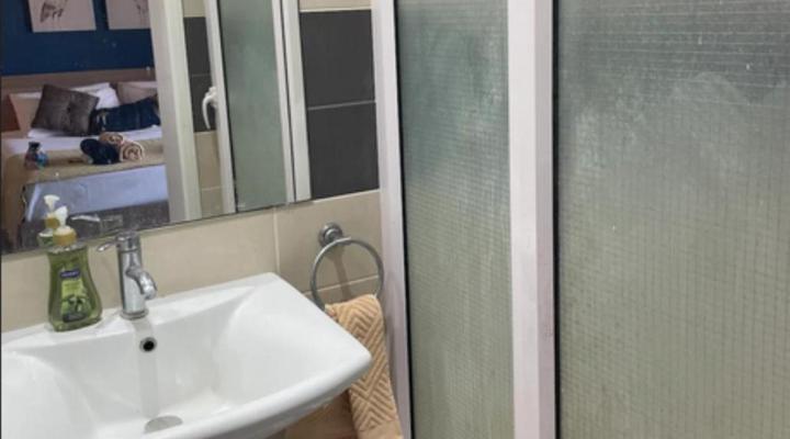 Modern 3 Bedroom Apartment with Ocean View