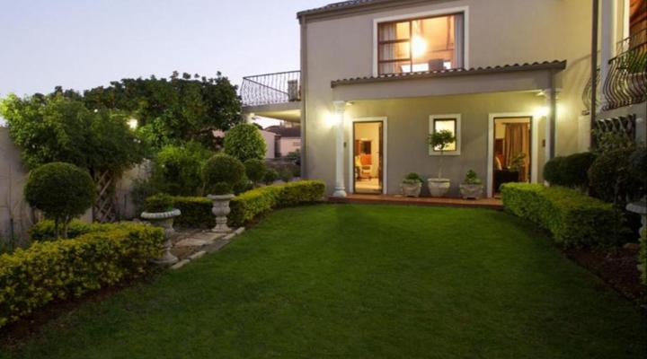 Sea Whisper Self-Catering