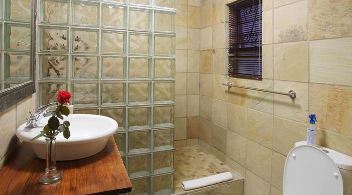 Sea Whisper Self-Catering