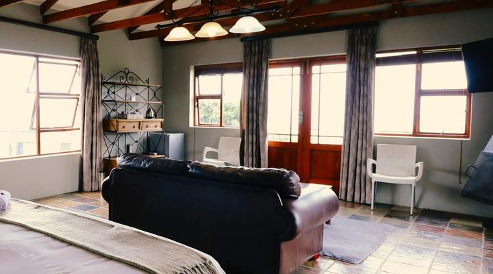 Sea Whisper Self-Catering