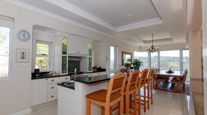 Manhattan Estates - Woodlands Villa