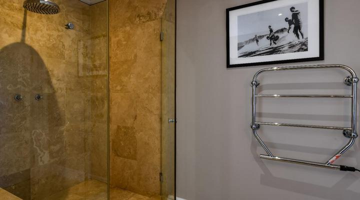 Manhattan Estates - Woodlands Villa