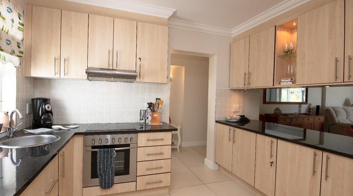 Manhattan Estates - Woodlands Villa