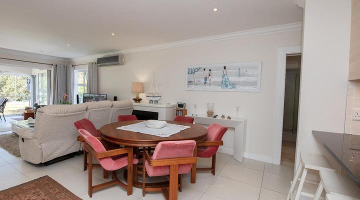 Manhattan Estates - Woodlands Villa