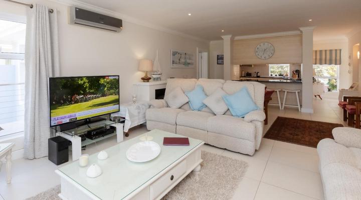 Manhattan Estates - Woodlands Villa