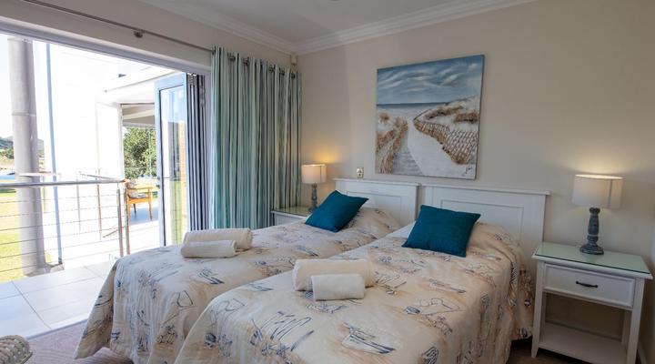 Manhattan Estates - Woodlands Villa