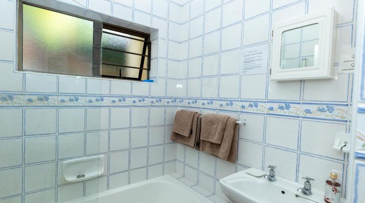 Manhattan Estates - Woodlands Villa