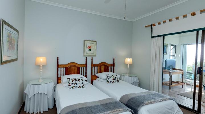 Manhattan Estates - Woodlands Villa