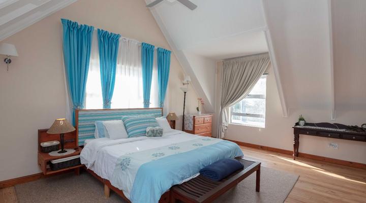 Manhattan Estates - Woodlands Villa