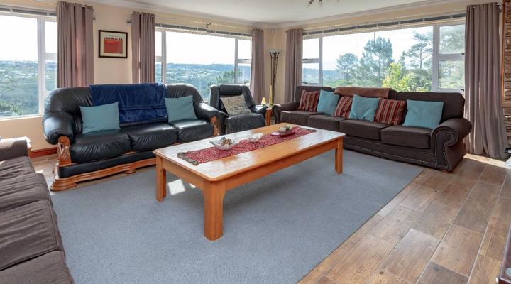 Manhattan Estates - Woodlands Villa