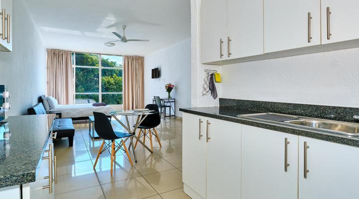 Inn & Out Sandton Park