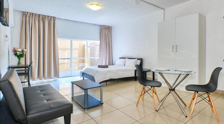 Inn & Out Sandton Park