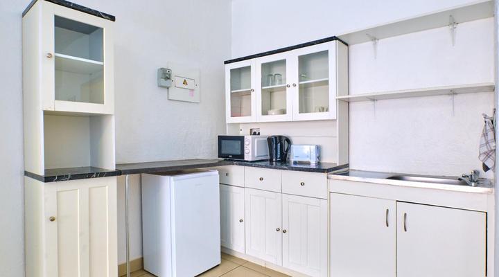 Inn & Out Sandton Park