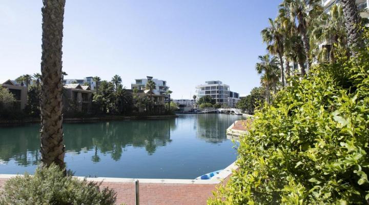 Mountain Marina Luxury Apartments