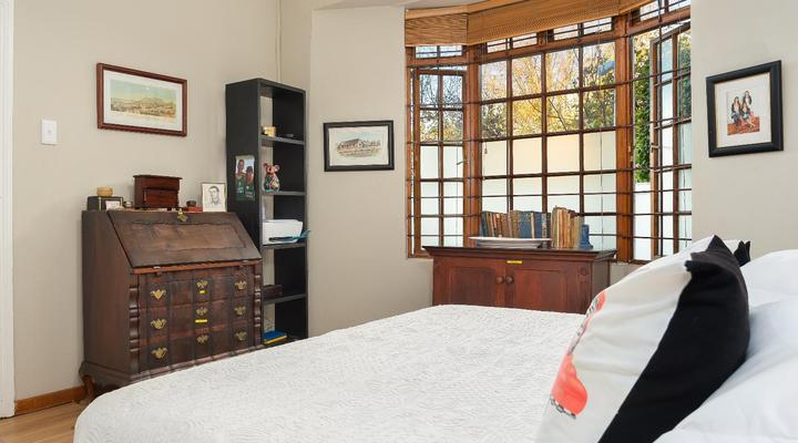 Central Claremont Garden Apartment