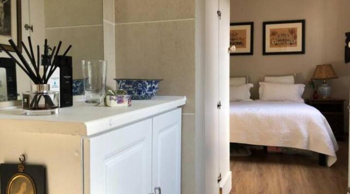 Central Claremont Garden Apartment