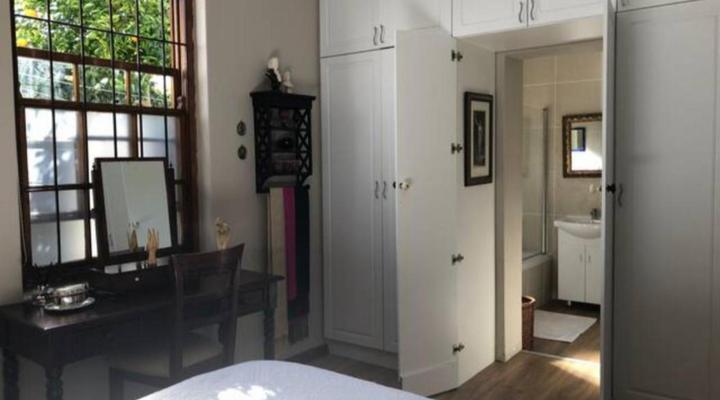 Central Claremont Garden Apartment