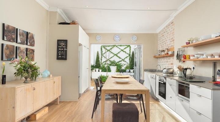 Central Claremont Garden Apartment