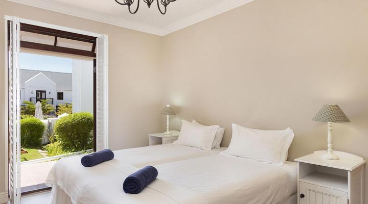 Winelands Golf Lodges 12 by HostAgents