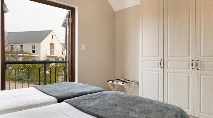 Winelands Golf Lodges 12 by HostAgents