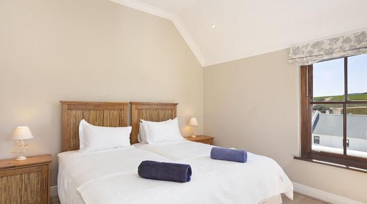 Winelands Golf Lodges 12 by HostAgents