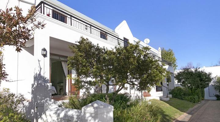 Winelands Golf Lodges 12 by HostAgents