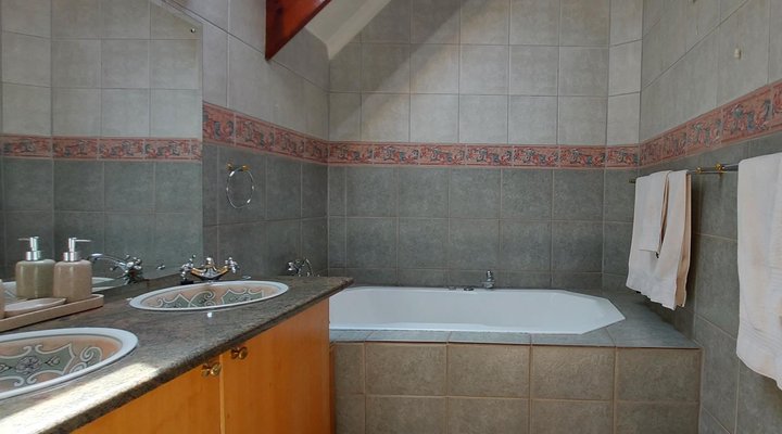 Connemara Close - Director's Unit