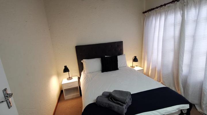 Paulshof Guesthouse - 15 Hluhluwe Road paulshof