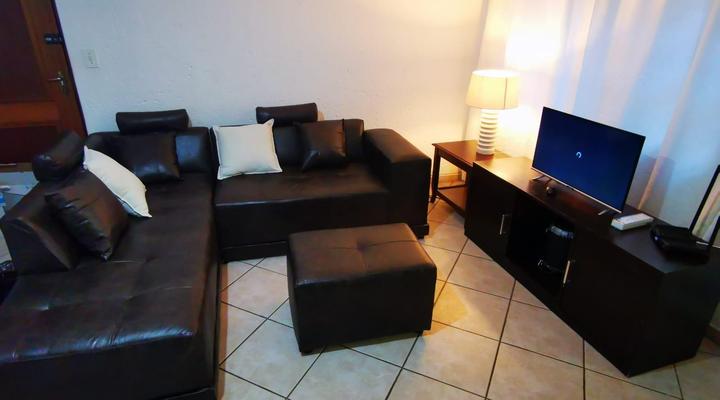 Paulshof Guesthouse - 15 Hluhluwe Road paulshof