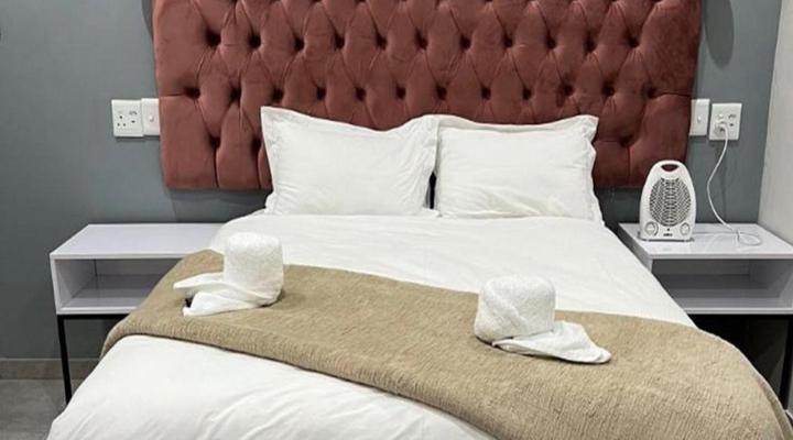 Charlottesville Farm Lodge