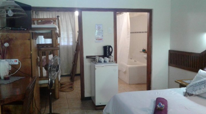 Umfolozi River Lodge and Bird Park