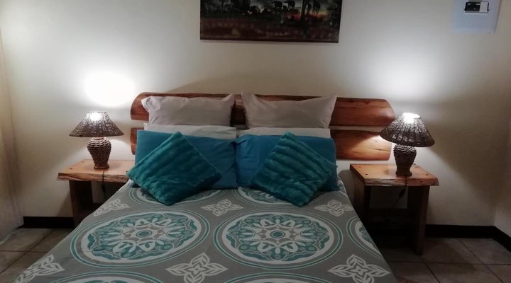 Umfolozi River Lodge and Bird Park