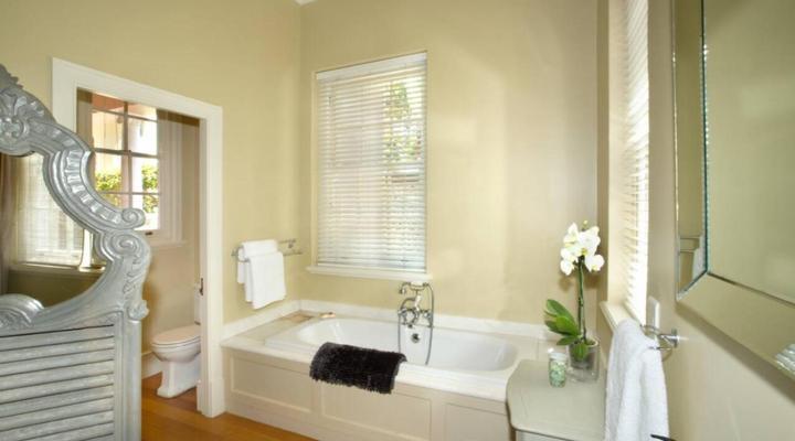 Majestic Village Apartments