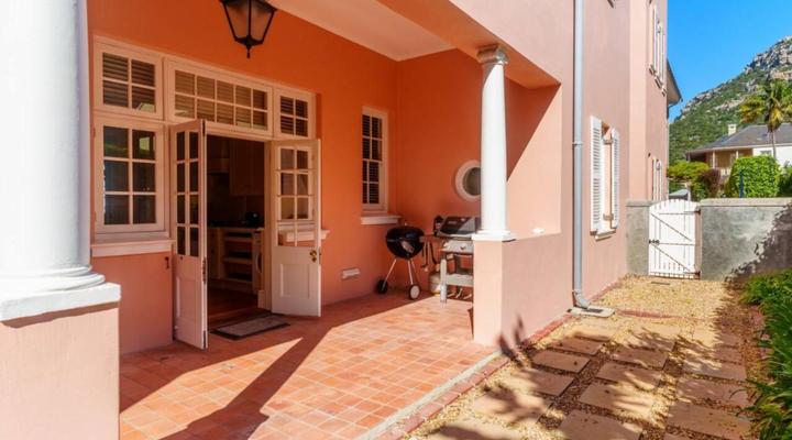 Majestic Village Apartments