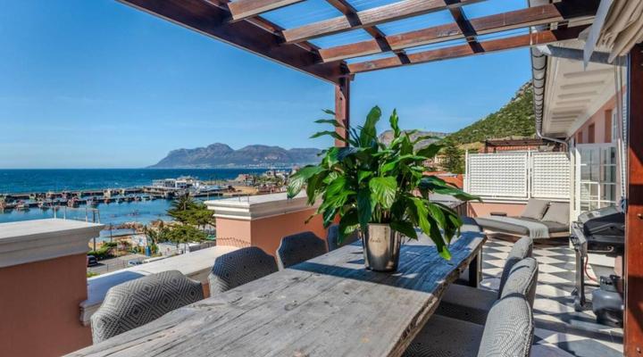 Majestic Village Apartments