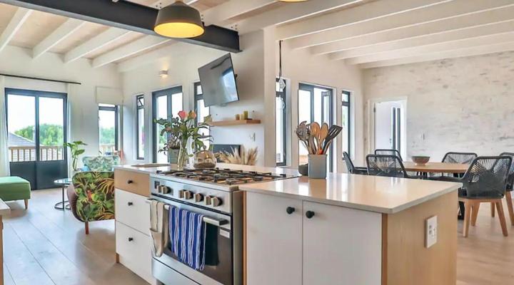 Majestic Village Apartments