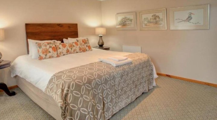 Outeniqua Travel Lodge
