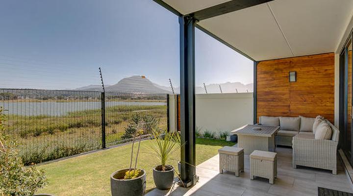 UniqueStay Paardevlei Square 2 Bedroom Apartment