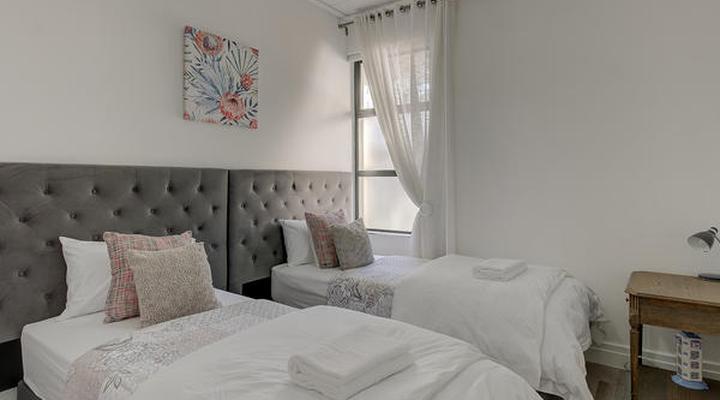 UniqueStay Paardevlei Square 2 Bedroom Apartment