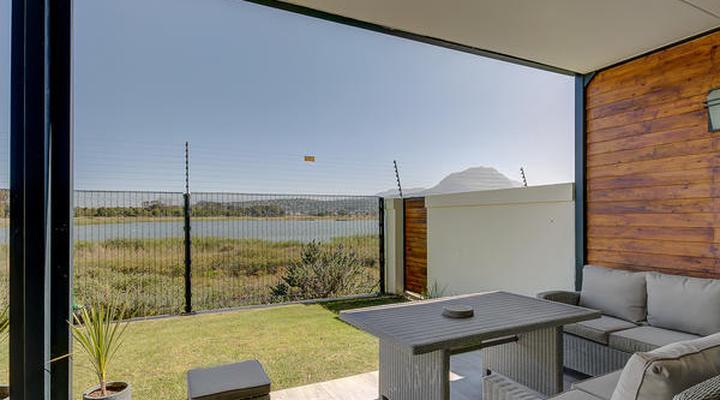 UniqueStay Paardevlei Square 2 Bedroom Apartment