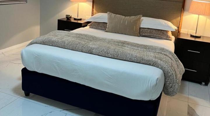 Lagoon Shoreline Penthouse