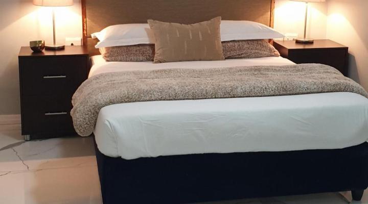 Lagoon Shoreline Penthouse