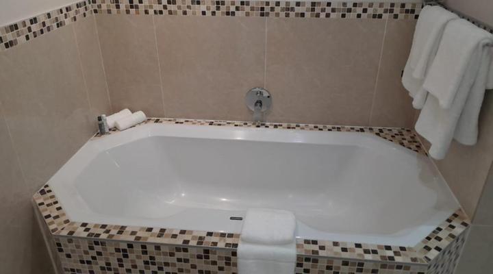 Lagoon Shoreline Penthouse