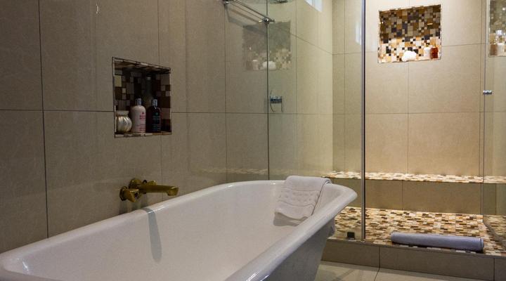 Treehouse on Maple B&B