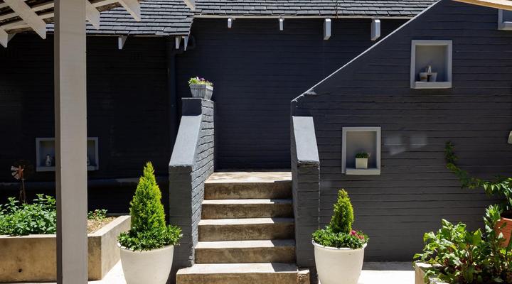 Treehouse on Maple B&B