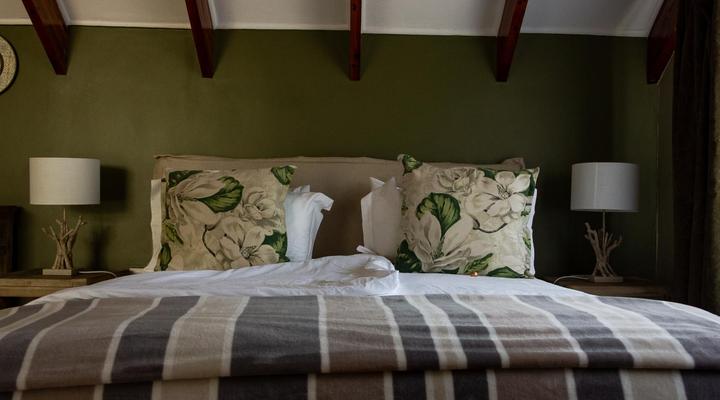 Treehouse on Maple B&B