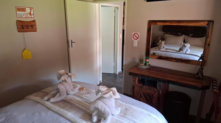 Rocking Giraffe Bush Lodge